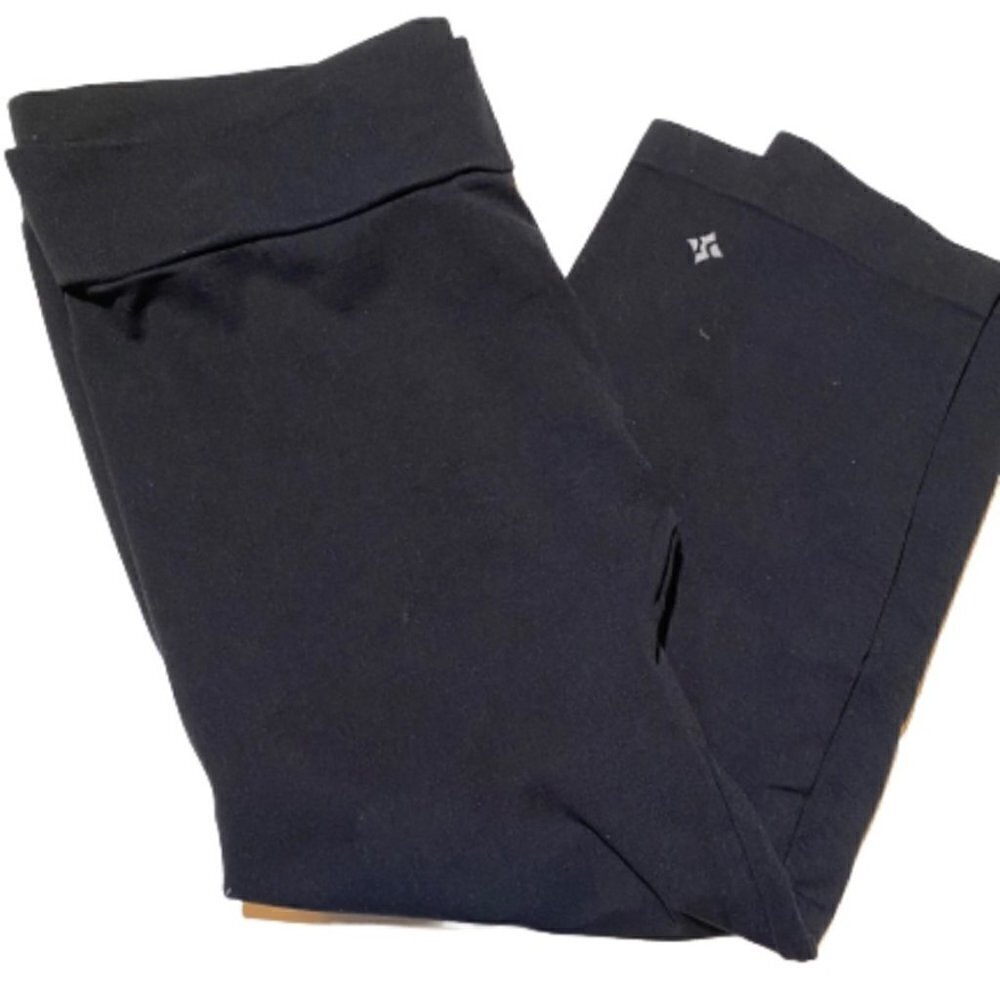 Nux Black Capri Compression Leggings